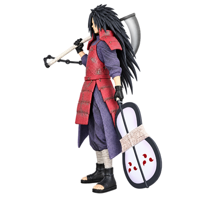 Figura de Madara Uchiha, el famoso personaje de Naruto.