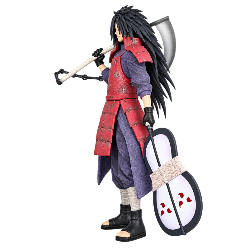 Figura de Madara Uchiha, el famoso personaje de Naruto.