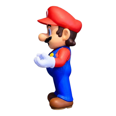 Figurine Mario avec une finition détaillée pour les collectionneurs.