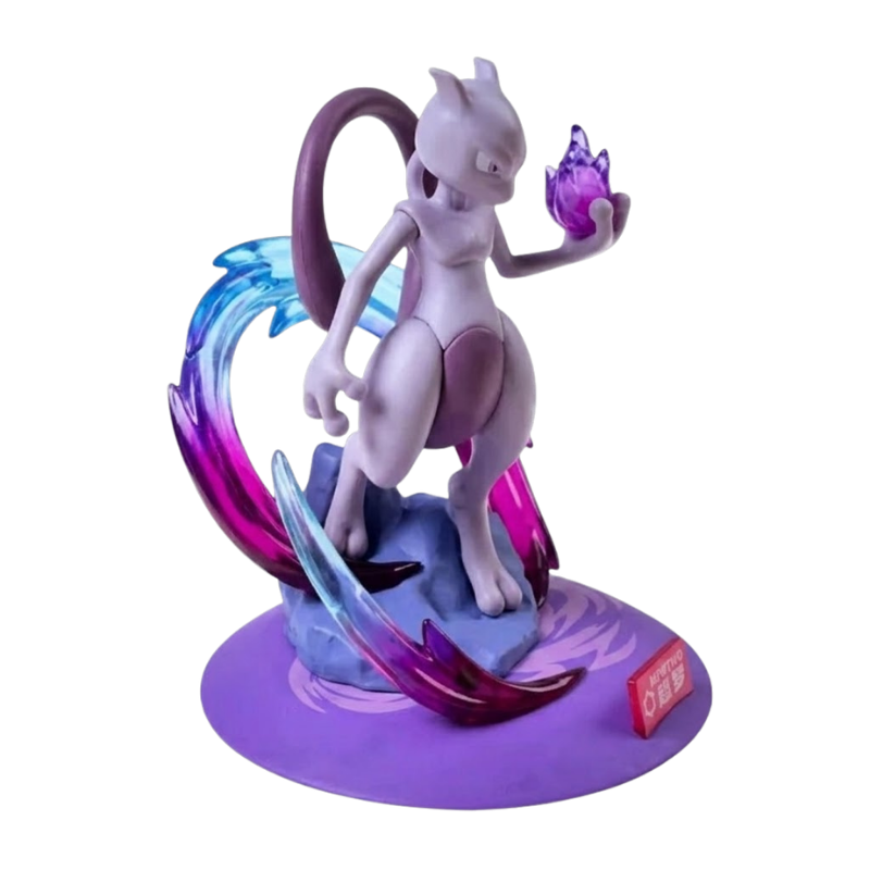 Figurine Mewtwo avec ses grandes mains à trois doigts et son apparence imposante.