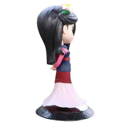 Figurine Mulan représentant l’emblématique personnage Disney.