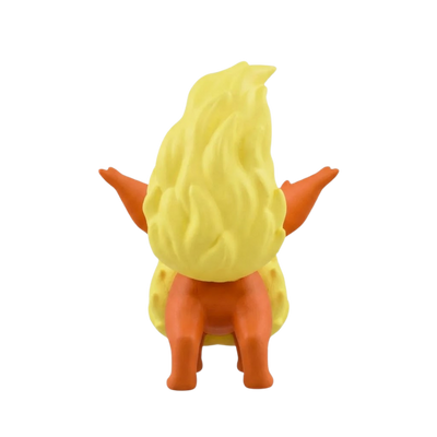 Figurine Pyroli représentant le célèbre Pokémon de type Feu