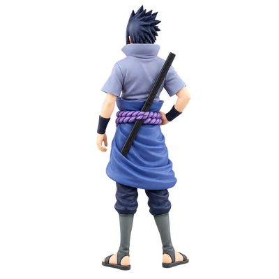 Figura de Sasuke Uchiha, héroe del anime japonés Naruto Shippuden