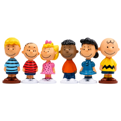 Ensemble de 12 figurines Snoopy avec des designs mignons et amusants.